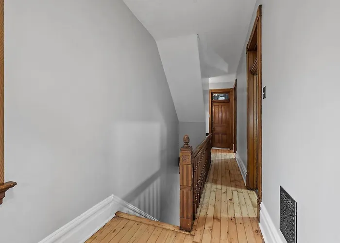 Oakland, !e Cozy And Stylish Private Bedroom With Shared Bathroom Homestay Pittsburgh